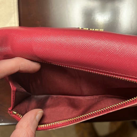 PRADA PINK WHITE AND RED SAFFIANO LUX LEATHER FLAP CONTINENTAL WALLET LEATHER - Picture 6 of 17